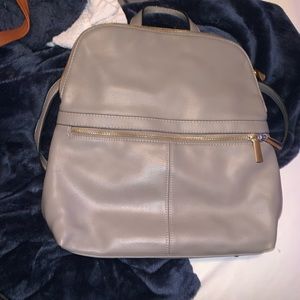Gray purse/ backpack